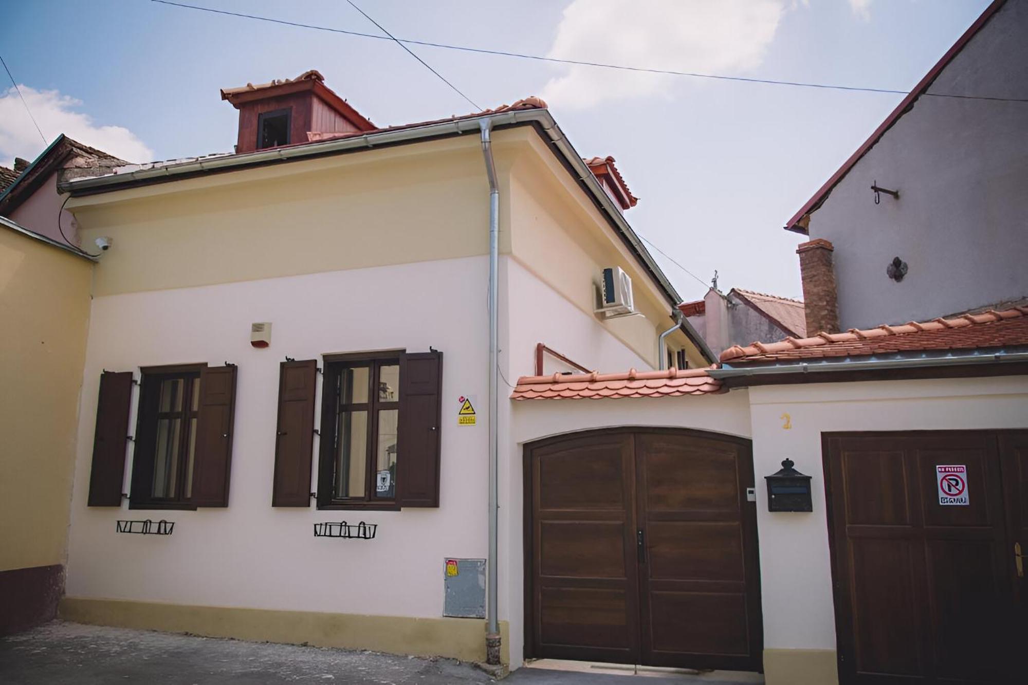 Cochet House Sibiu Aparthotel Εξωτερικό φωτογραφία